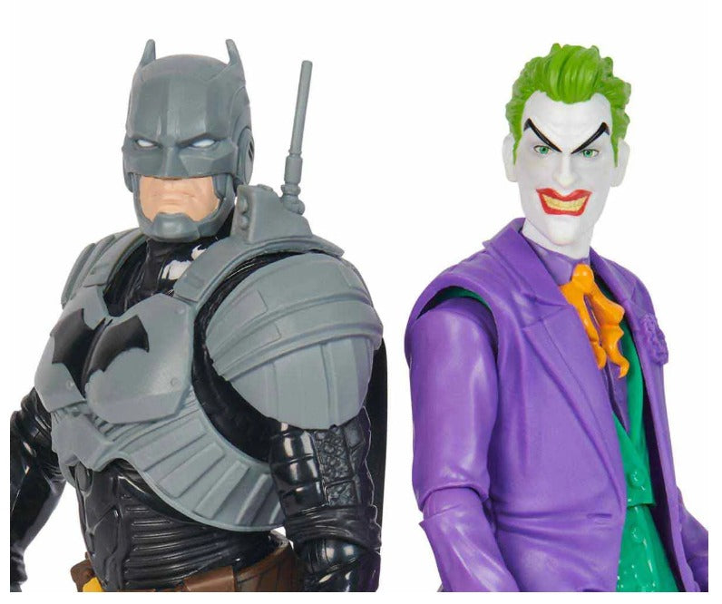 Kit com 2 Bonecos + Acessórios - Batman vs Coringa