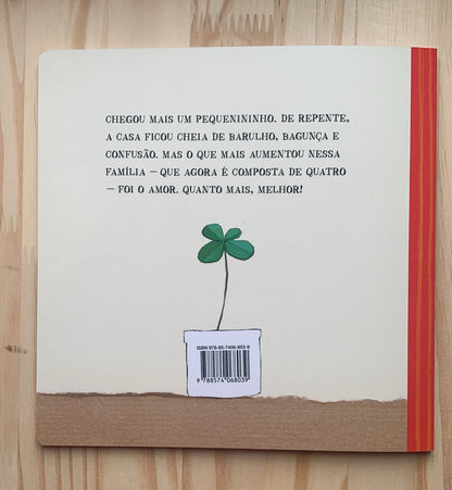 Livro - Nós agora somos quatro