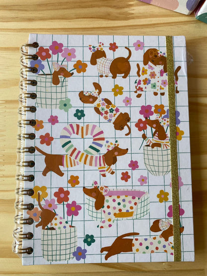 Kit Papelaria Cachorrinho Jardim Caderninho  com Porta Lápis e Porta Clips
