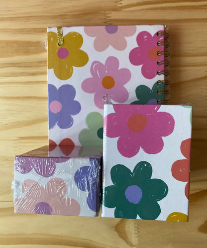 Kit Papelaria Cachorrinho Jardim Caderninho  com Porta Lápis e Porta Clips