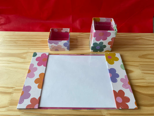 Risca e Rabisca Jardim com Porta Lapis e Porta Clips