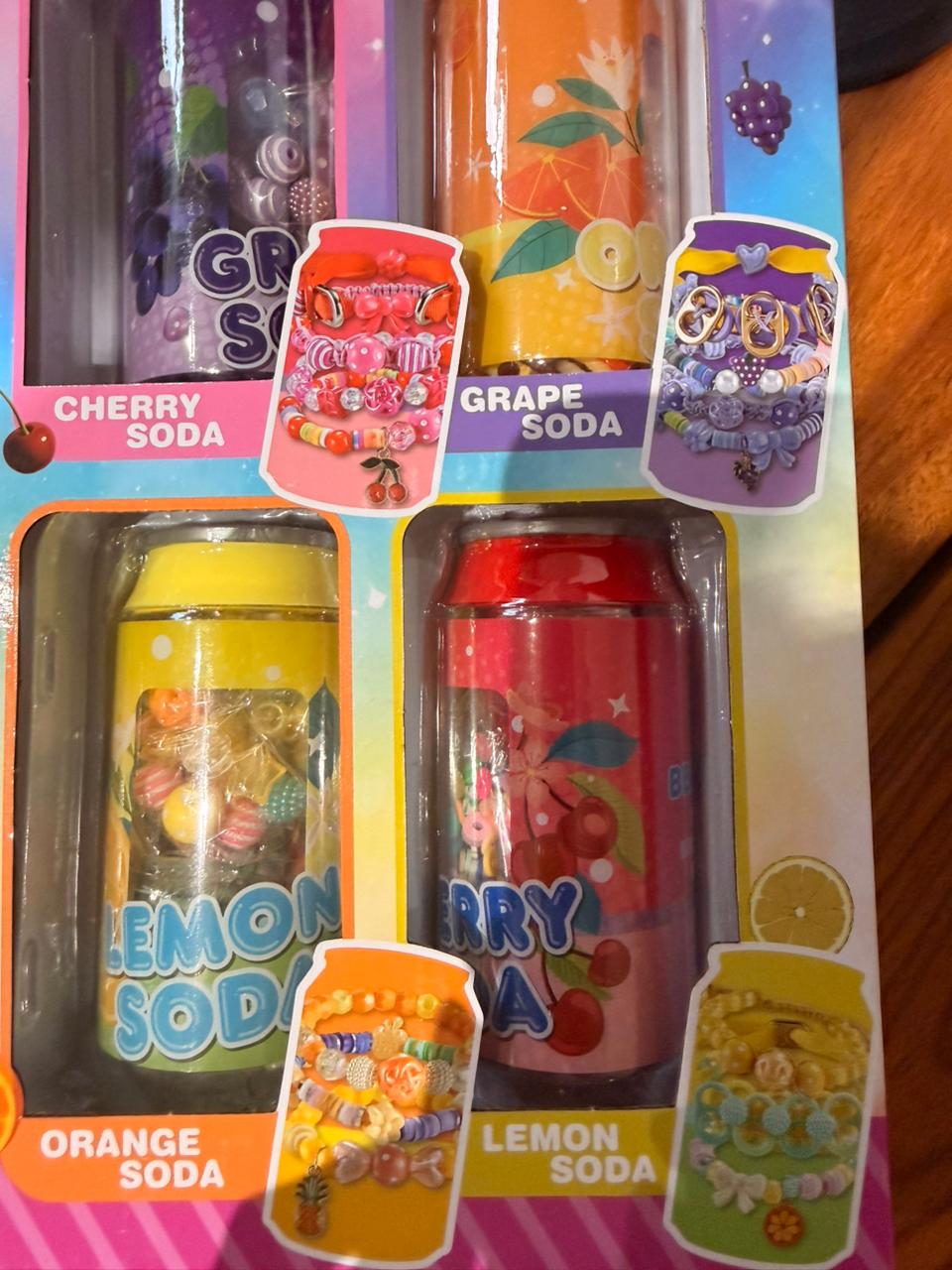 Kit de Miçangas em Latinha de Refri - Tema: Frutas