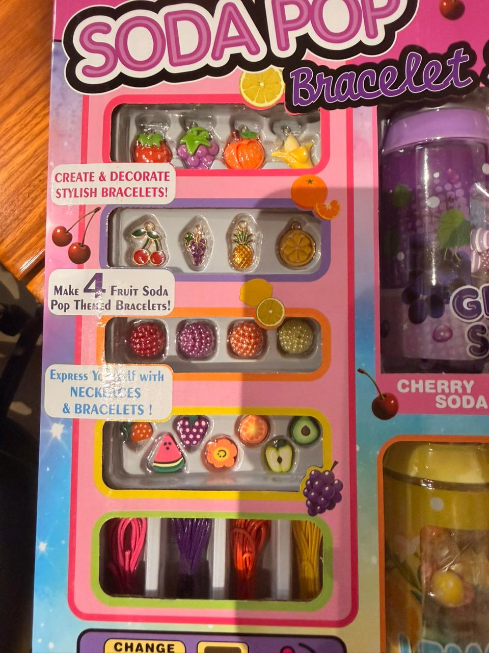 Kit de Miçangas em Latinha de Refri - Tema: Frutas