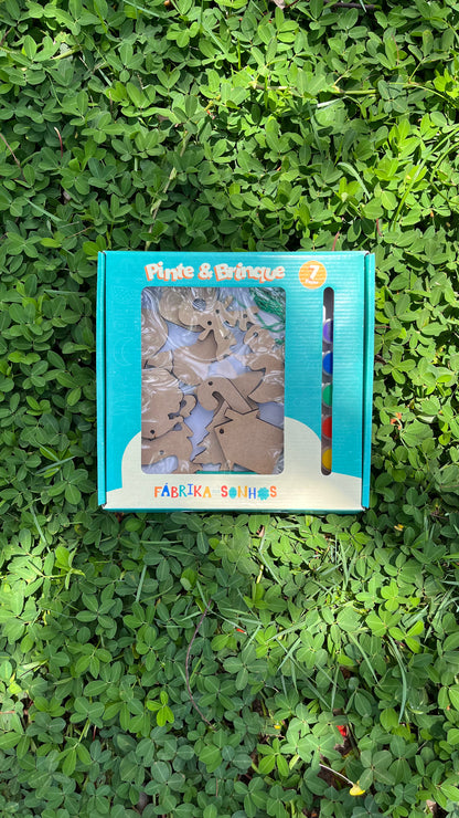 Kit com 11 Enfeites de Natal em Madeira para Colorir e Decorar